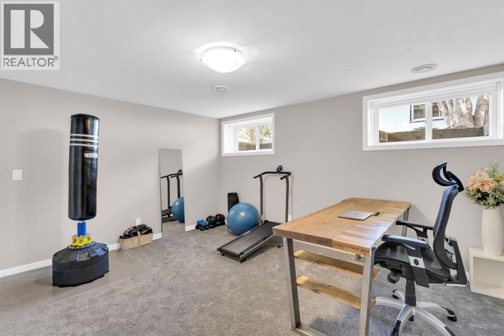 1703 31 Street SW - Image 35