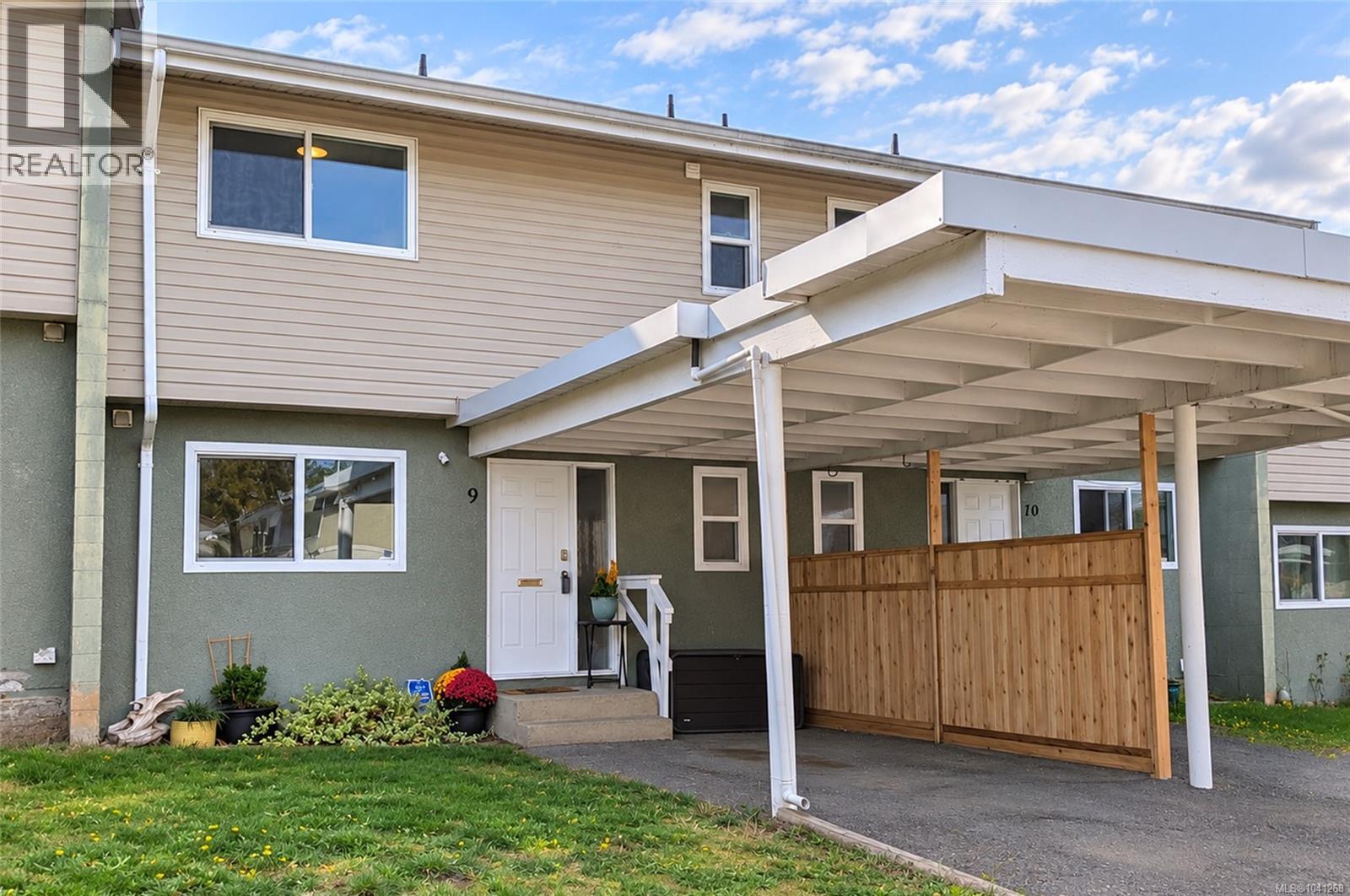 Property for sale at 9 4110 Kendall Ave