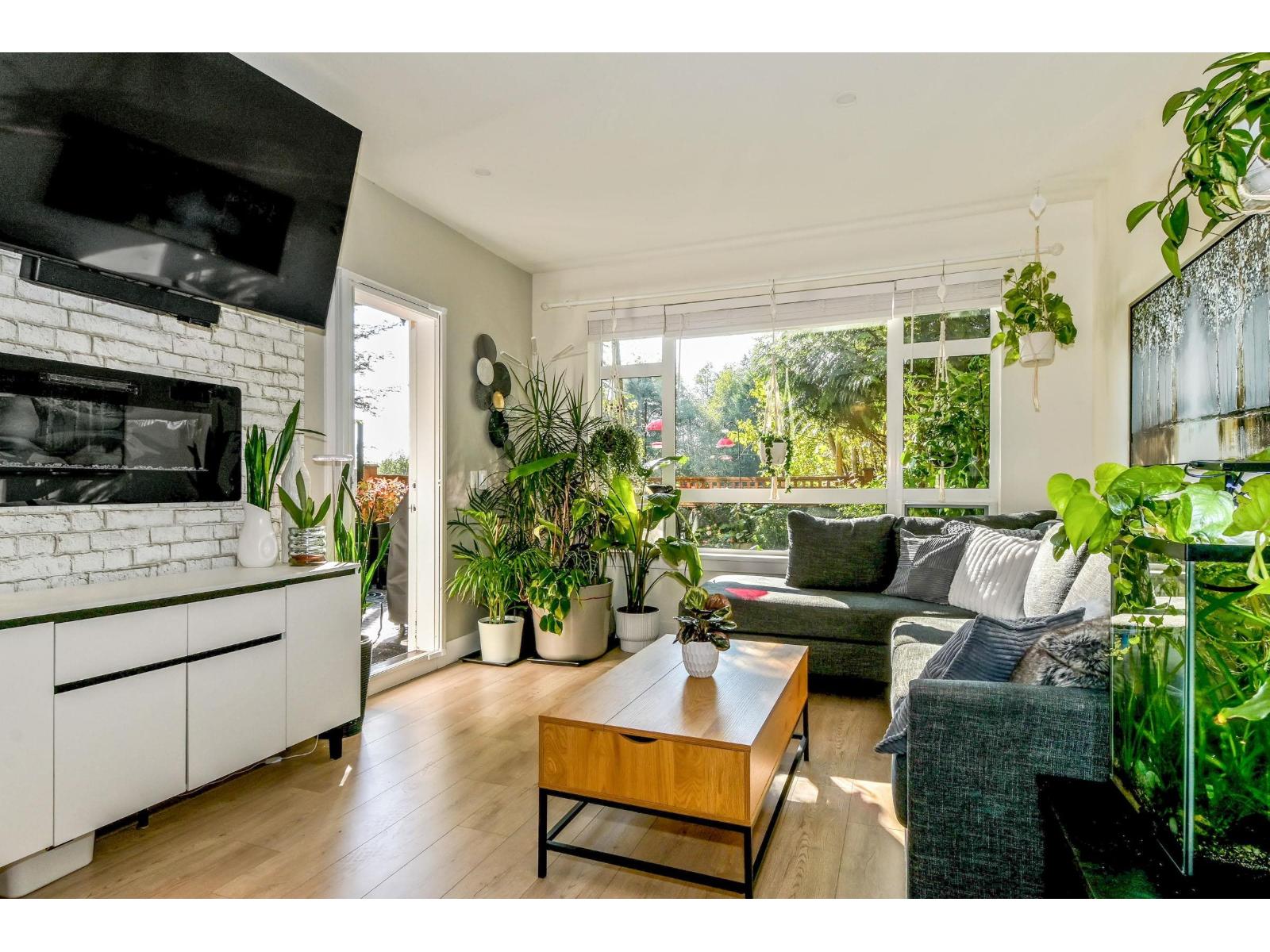 C111 20211 66 AVENUE, Langley