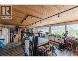 5pc Ensuite bath - 306 Hwy 97, Kaleden, BC V0H1K0 Photo 24