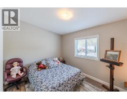 Mud room - 306 Hwy 97, Kaleden, BC V0H1K0 Photo 13