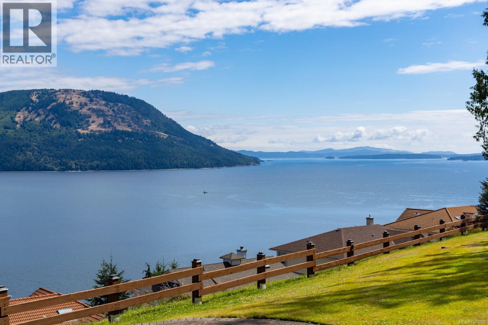 3572 Arbutus Dr S - 54