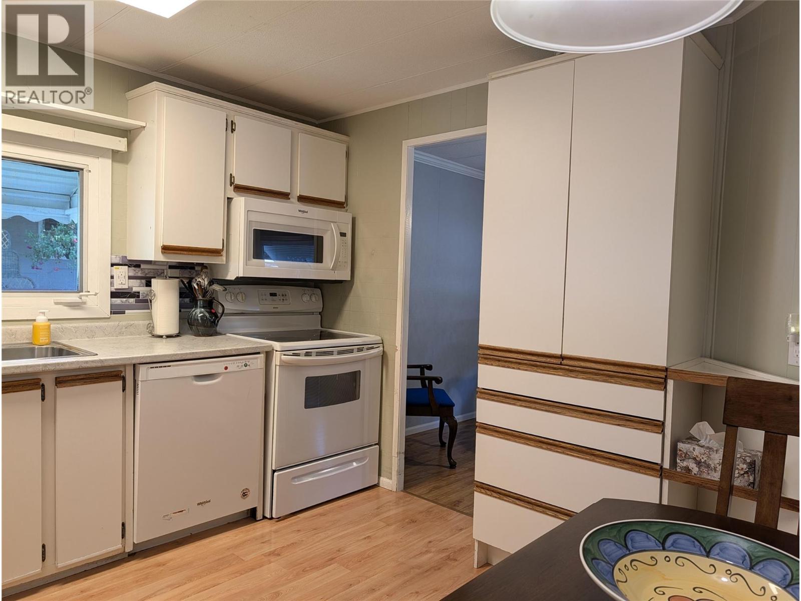 #36 3535 Casorso Road - Image 15