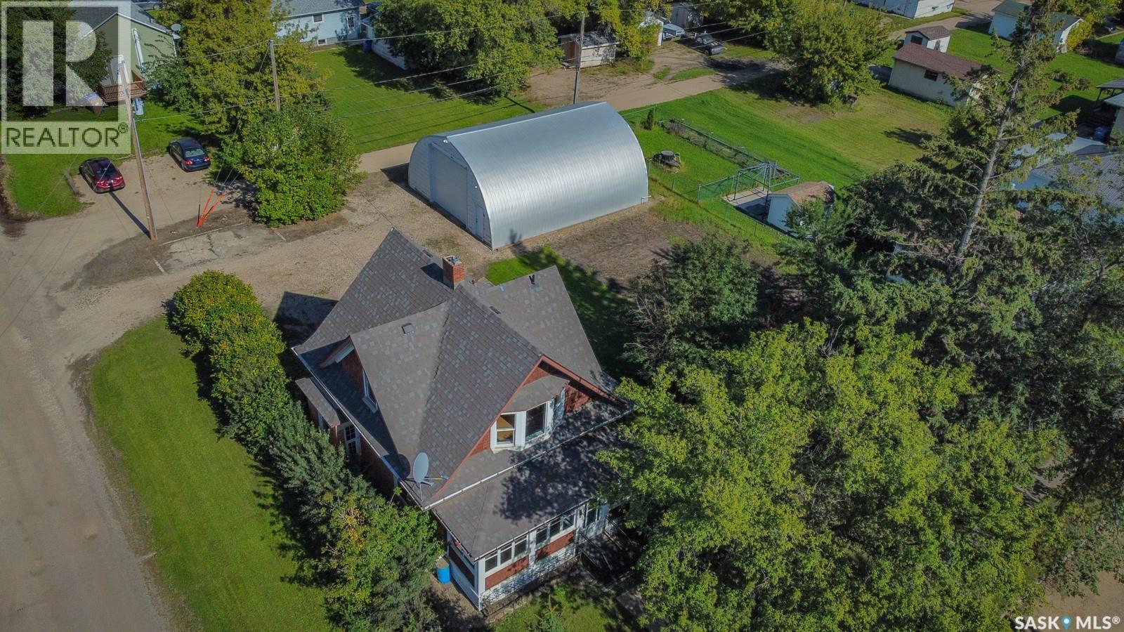 420 Burrows AVENUE W