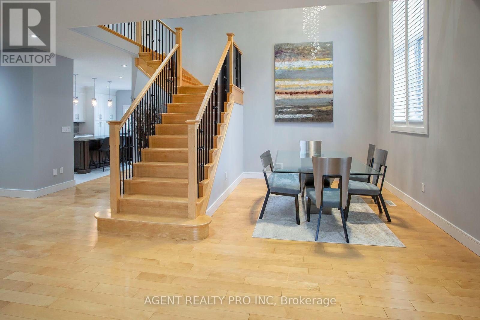 1912 JUBILEE DRIVE, London North (North E) — photo 10