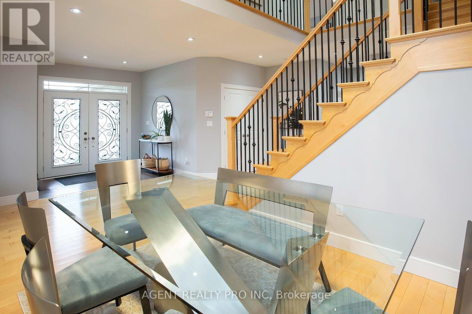 1912 JUBILEE DRIVE, London North (North E) — photo 7