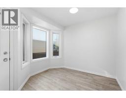 4pc Bathroom - 2, 2132 35 Avenue Sw, Calgary, AB T2T2E3 Photo 8