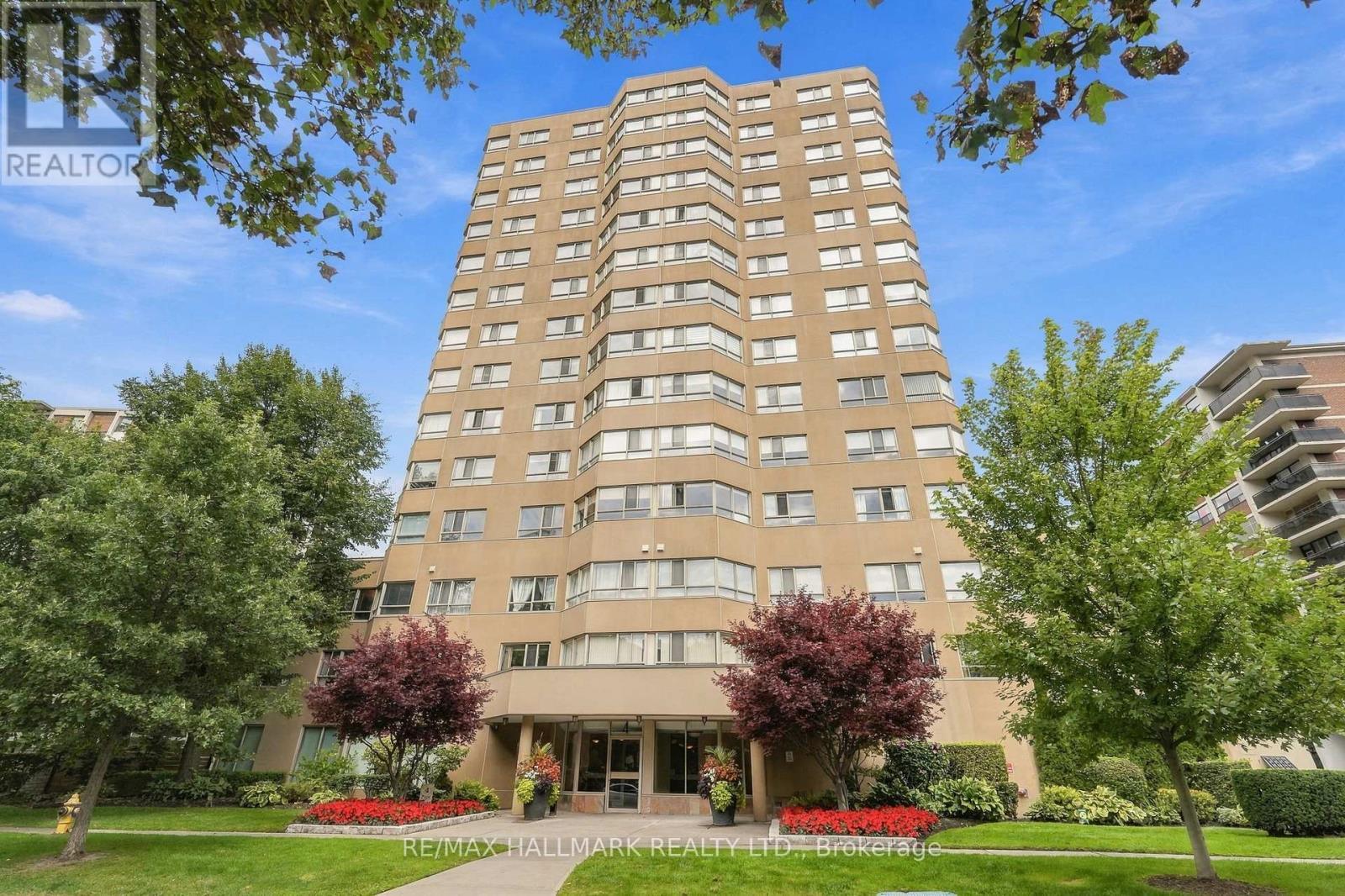 #303 4 PARK VISTA - 1
