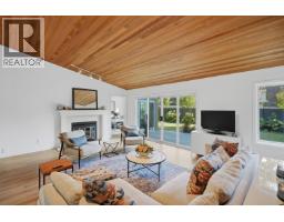2207 Tanager Place, North Vancouver, BC V7J3R3 Photo 7