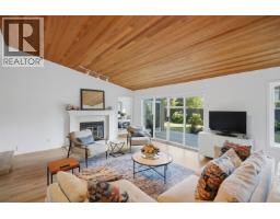 2207 Tanager Place, North Vancouver, BC V7J3R3 Photo 8