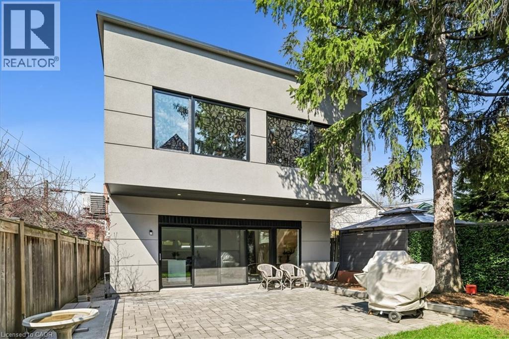 40 STANLEY Avenue, Hamilton — photo 2