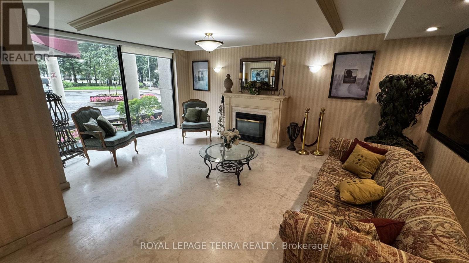 #1401 3700 KANEFF CRESCENT - 25
