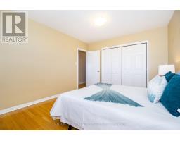 Upper - 233 Hullmar Drive, Toronto, ON M3N2G2 Photo 14