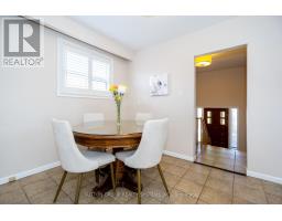 Upper - 233 Hullmar Drive, Toronto, ON M3N2G2 Photo 9