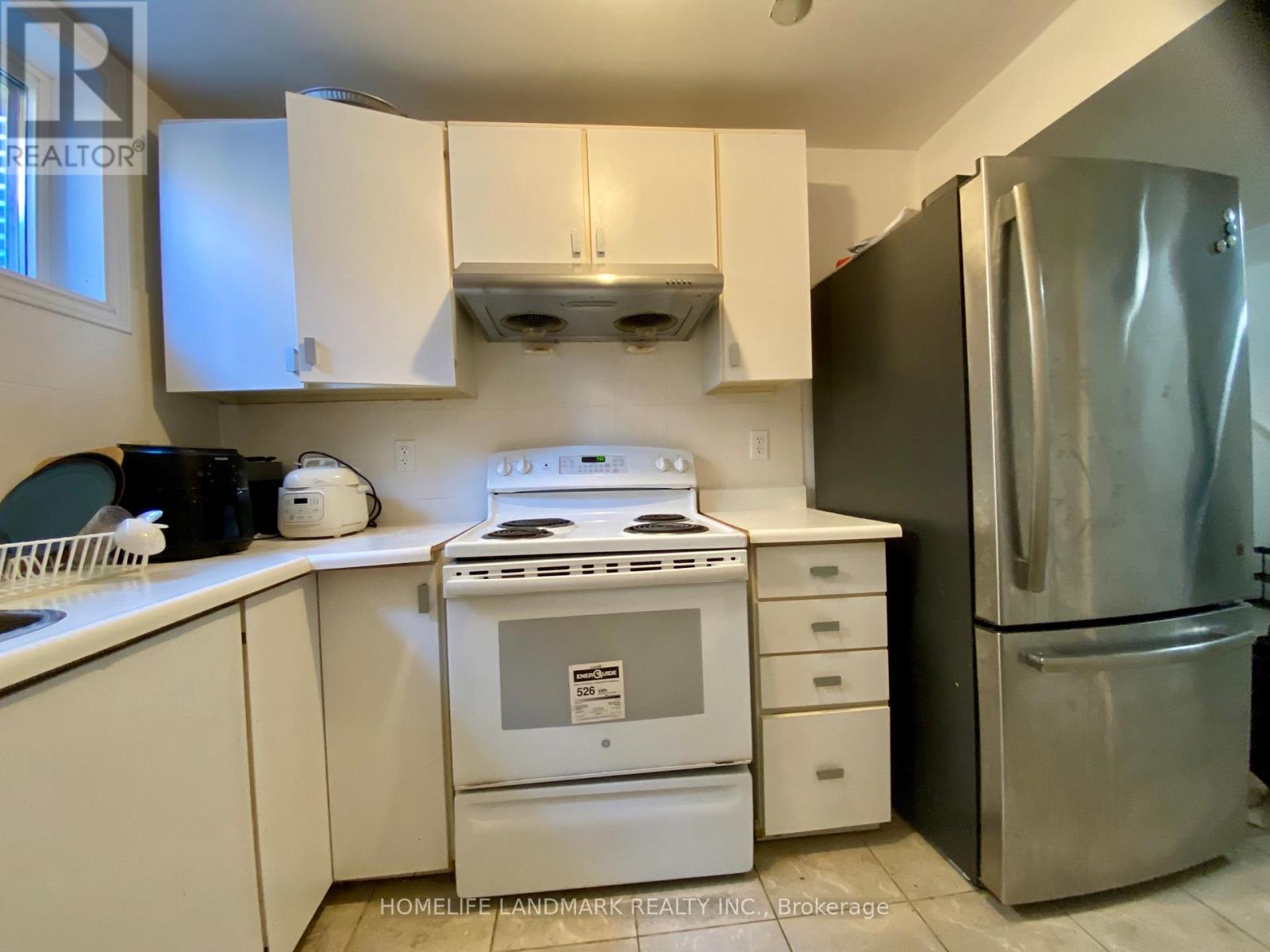 ROOM C - 3371 CIDER MILL PLACE, Mississauga (Erin Mills) — photo 3