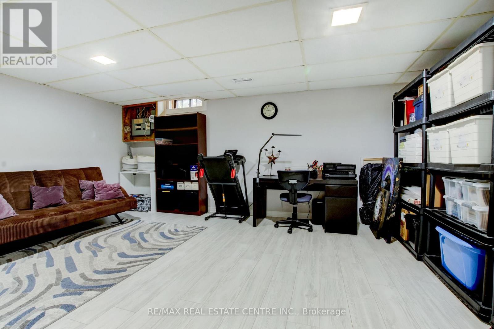 #108 45 HANSEN ROAD N - 24