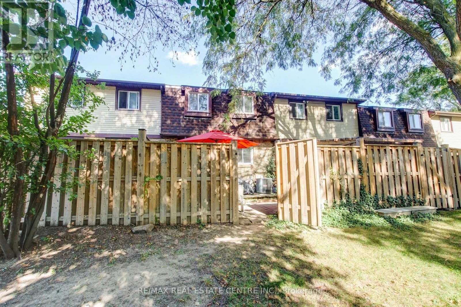 #108 45 HANSEN ROAD N - 29
