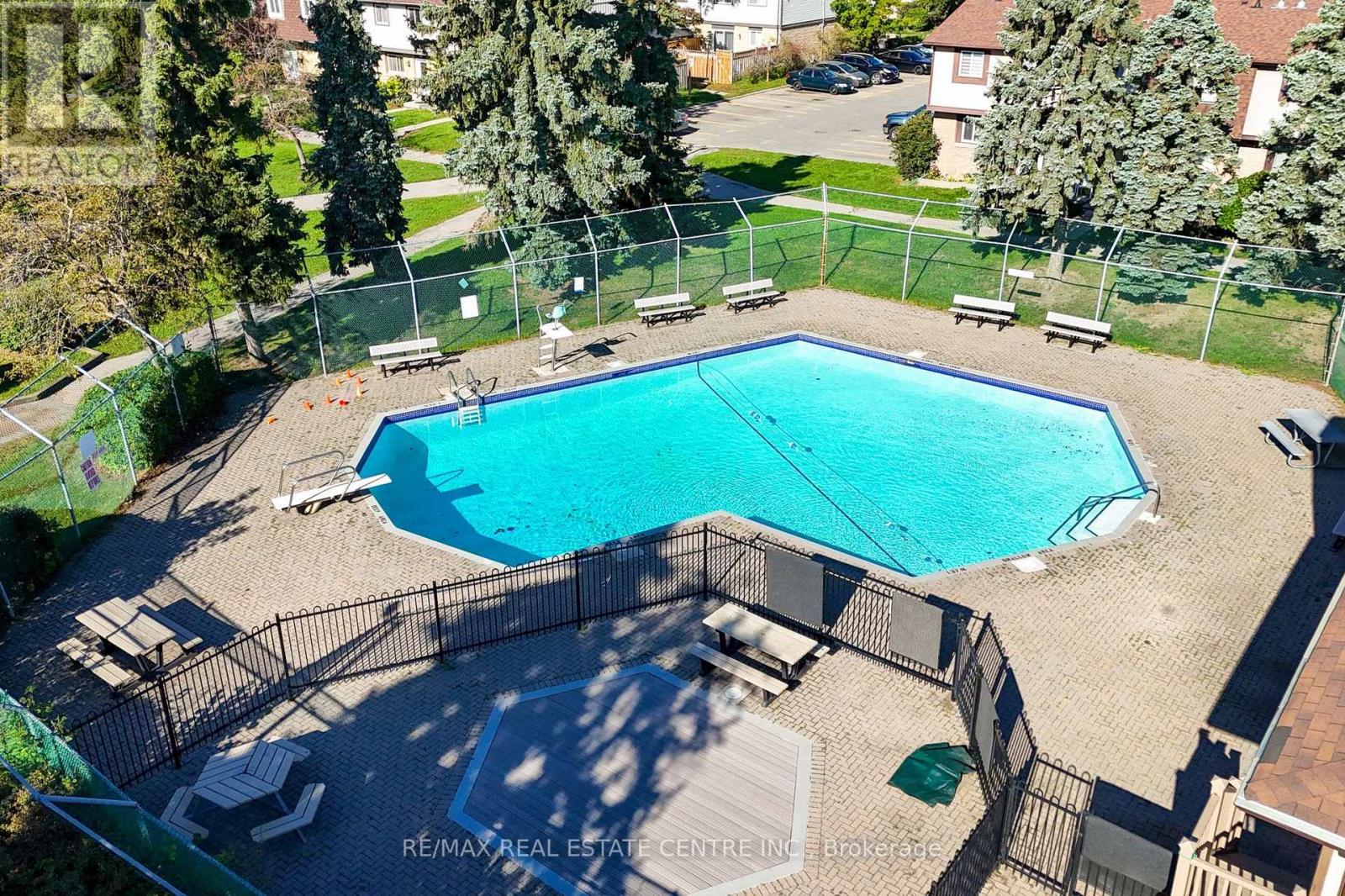 #108 45 HANSEN ROAD N - Image 36