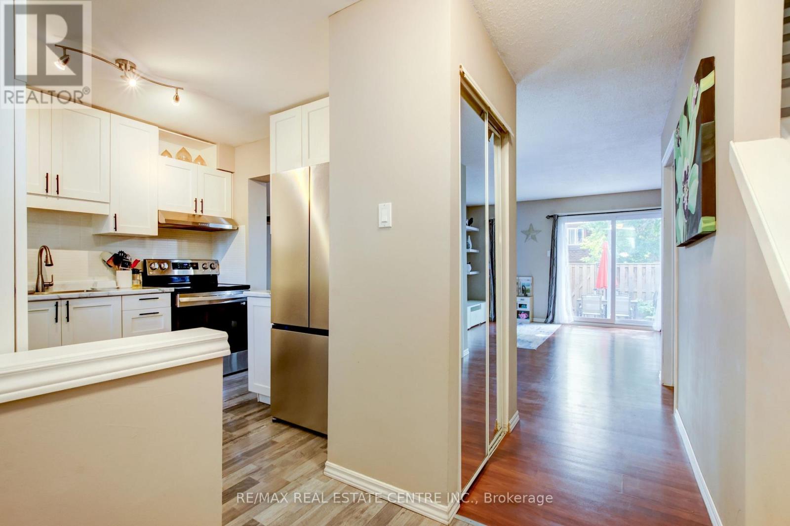 108 - 45 HANSEN ROAD N, Brampton (Madoc) — photo 6