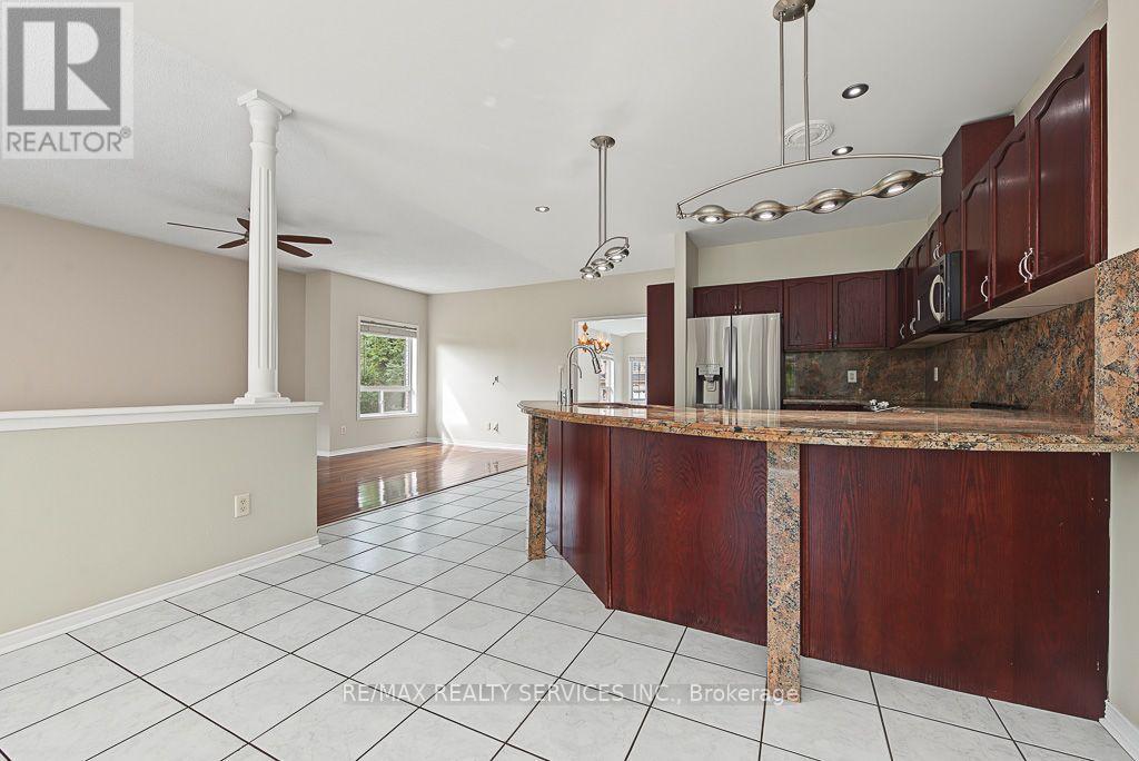 33 WOODVALLEY DRIVE - 14