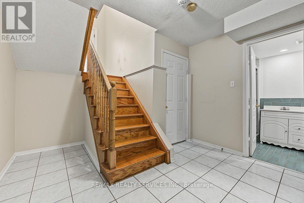 33 WOODVALLEY DRIVE - Image 26