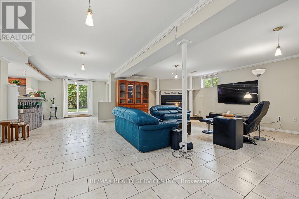 33 WOODVALLEY DRIVE - Image 31