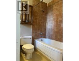 3pc Bathroom - 310e 300  N, Raymond, AB T0K2S0 Photo 11