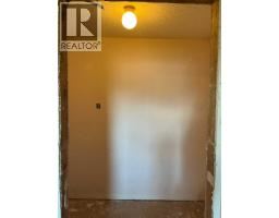 Recreational, Games room - 310e 300  N, Raymond, AB T0K2S0 Photo 9