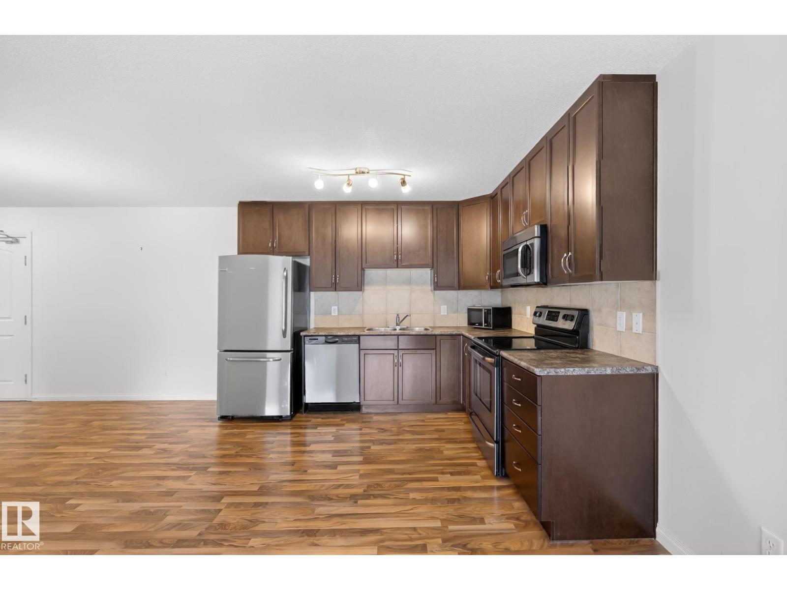 #216 1204 156 St NW photo 4 — MLS® E4509470