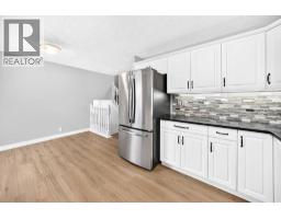 Bedroom - 8 Hawkfield Crescent Nw, Calgary, AB T3G1Z5 Photo 8