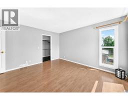 Laundry room - 8 Hawkfield Crescent Nw, Calgary, AB T3G1Z5 Photo 14