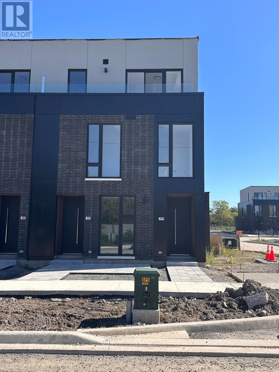 200 ELLIS AVENUE, St. Catharines (Oakdale)