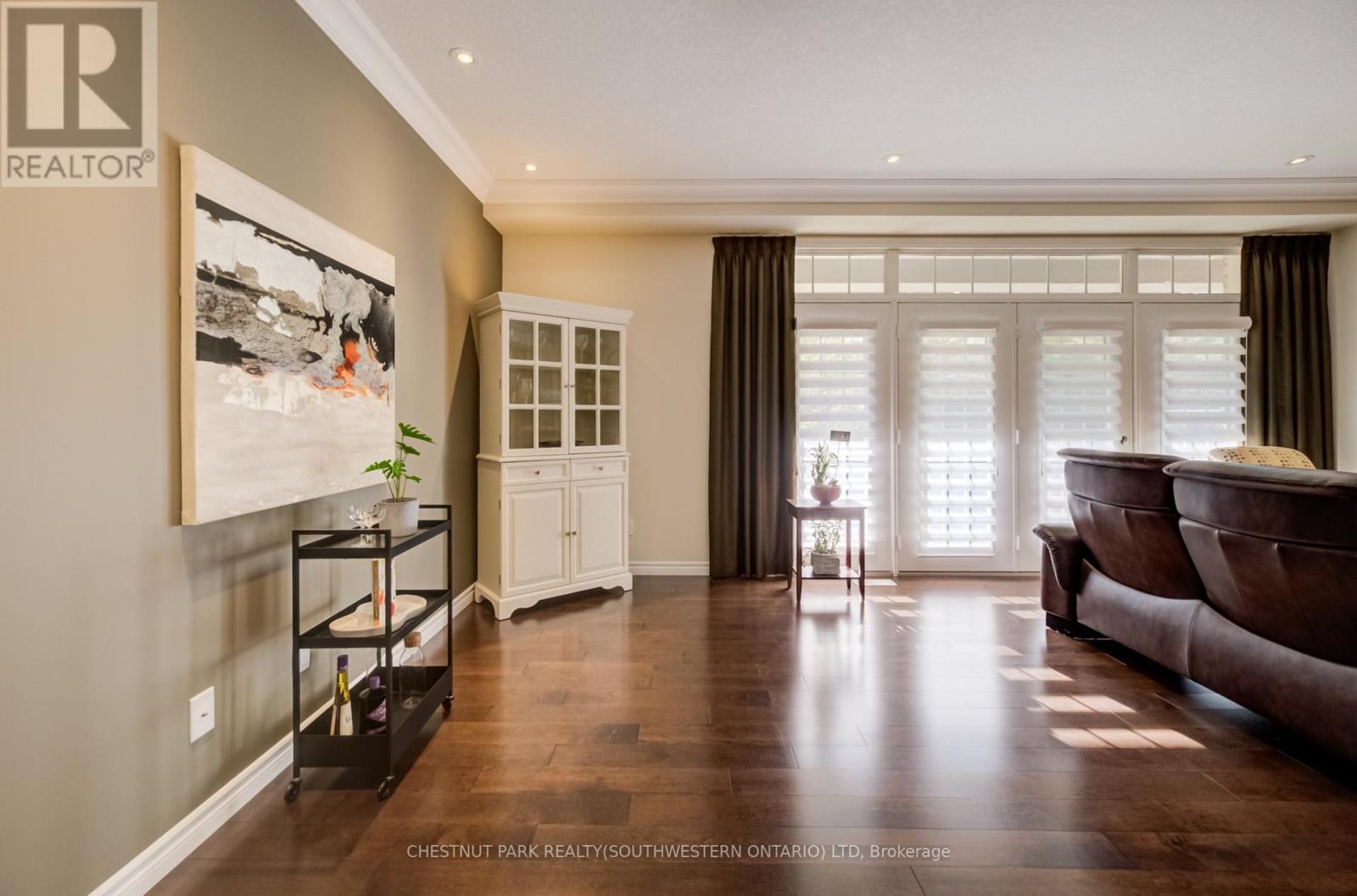 #10 435 WINCHESTER DRIVE - 14