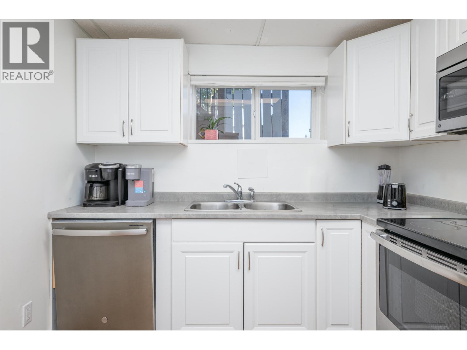 Photo 24 of 38 — 5923 BROCK DRIVE · Prince George, BC