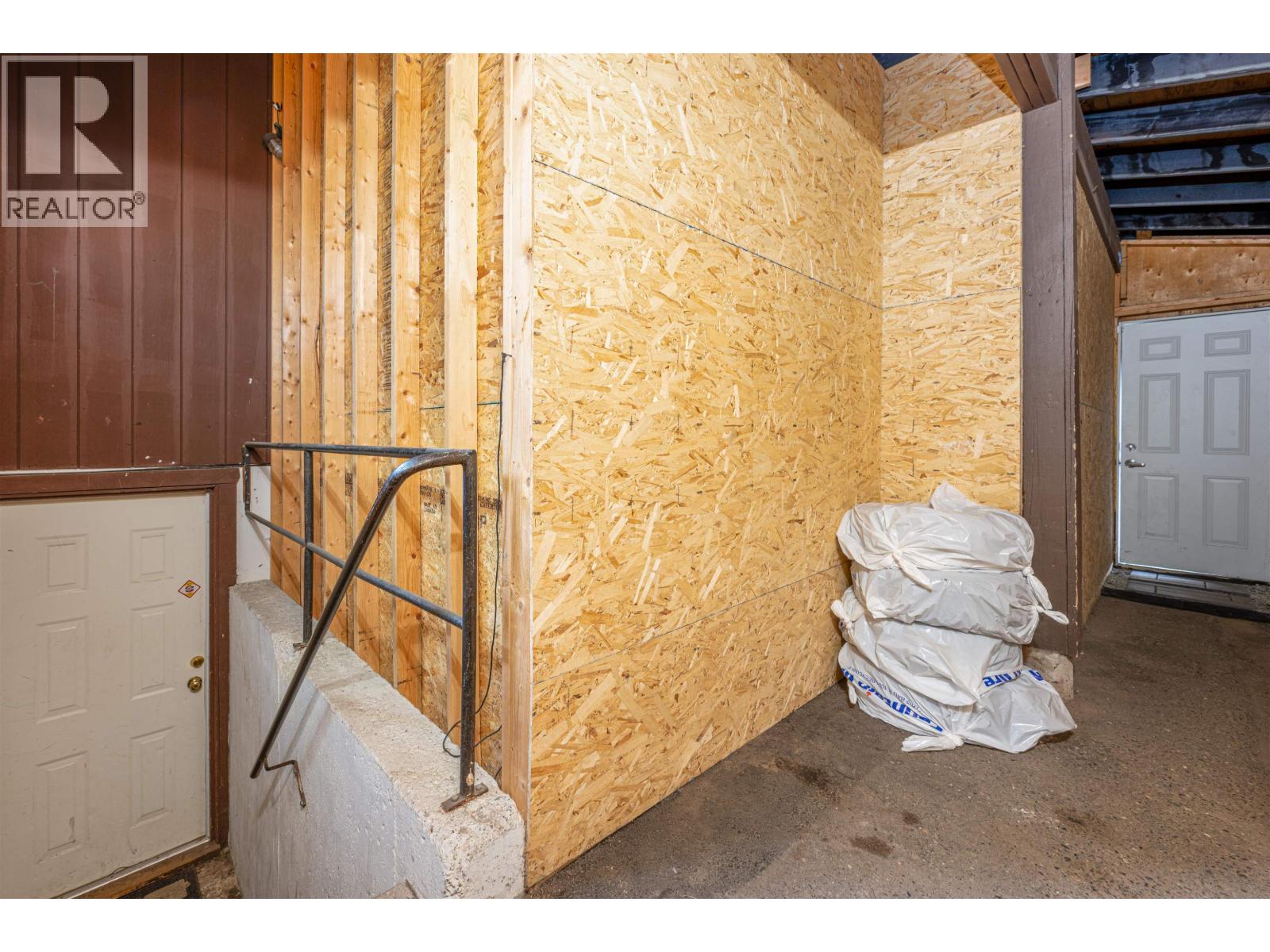 Photo 32 of 38 — 5923 BROCK DRIVE · Prince George, BC