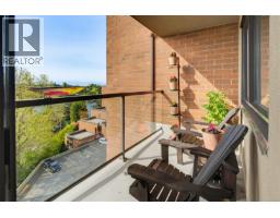 602 103 Gorge Rd E, Victoria, BC V9A6Z2 Photo 11