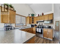 3pc Bathroom - 402 Stratton Way Se, Medicine Hat, AB T1B4N2 Photo 11