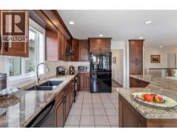 Dining nook - 2669 Copper Ridge Drive, Westbank, BC V4T2M7 Photo 12
