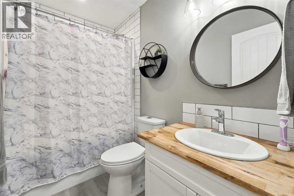 Listing photo – 22 Healey Street, Penhold