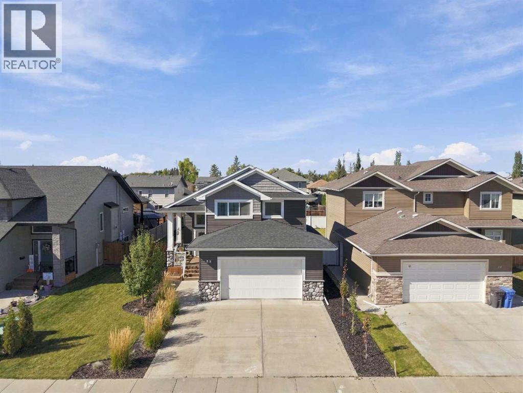 Listing photo – 22 Healey Street, Penhold