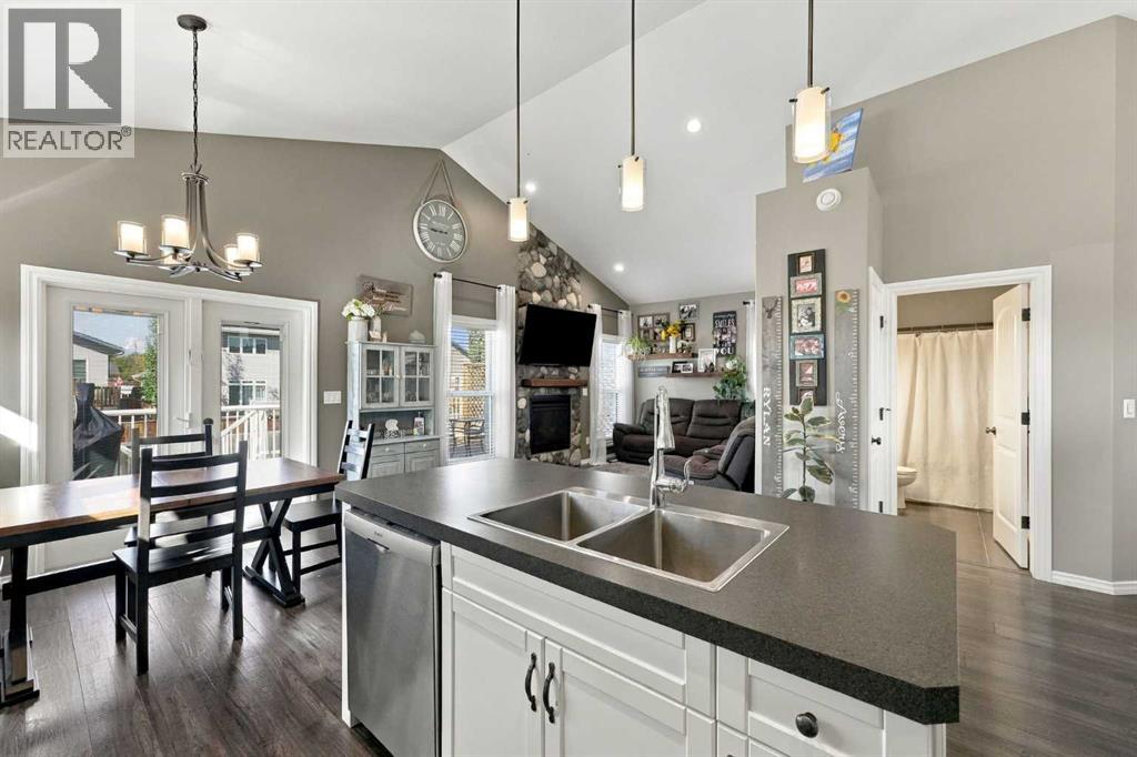 Listing photo – 22 Healey Street, Penhold