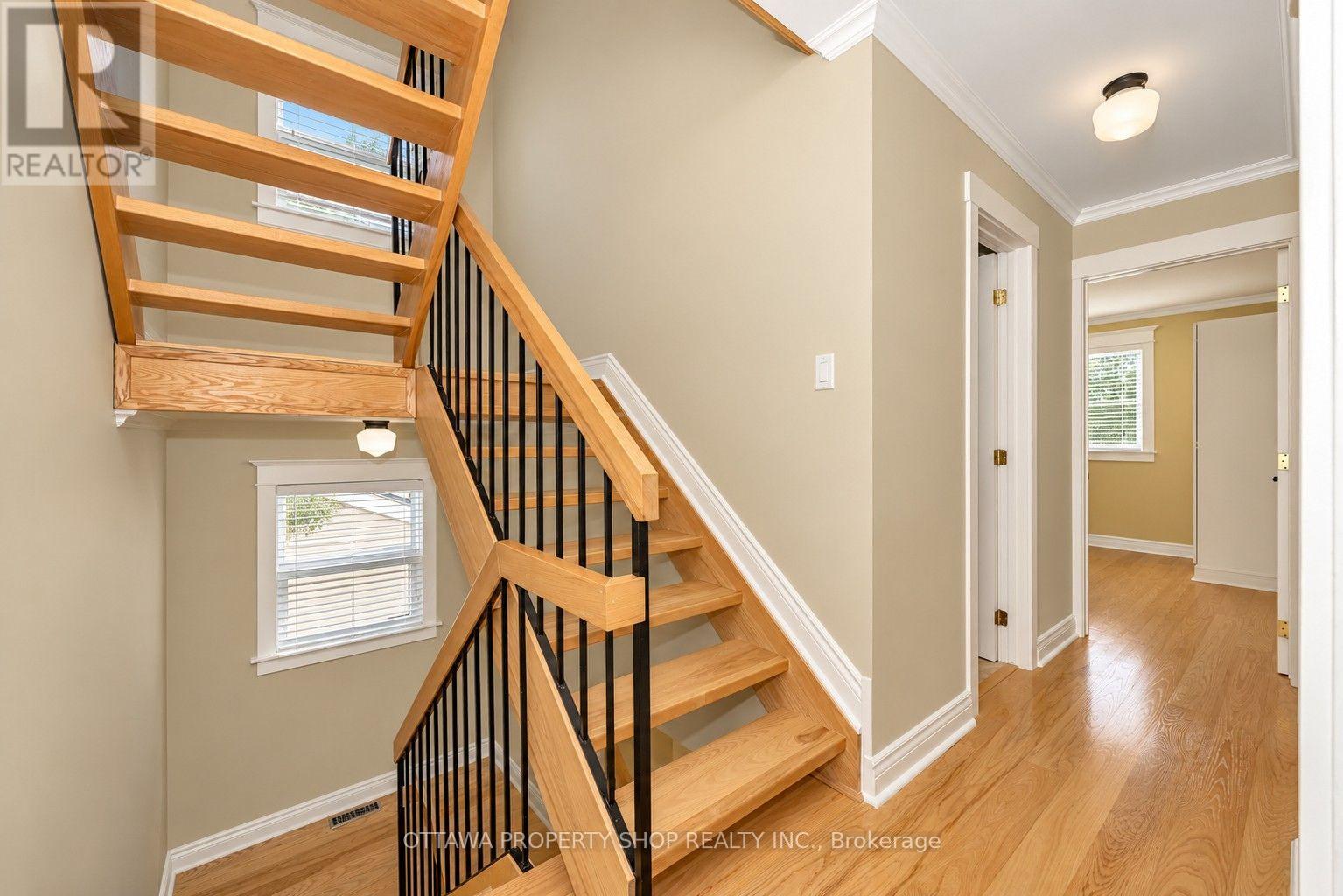 3146 DUMAURIER AVENUE - Image 24
