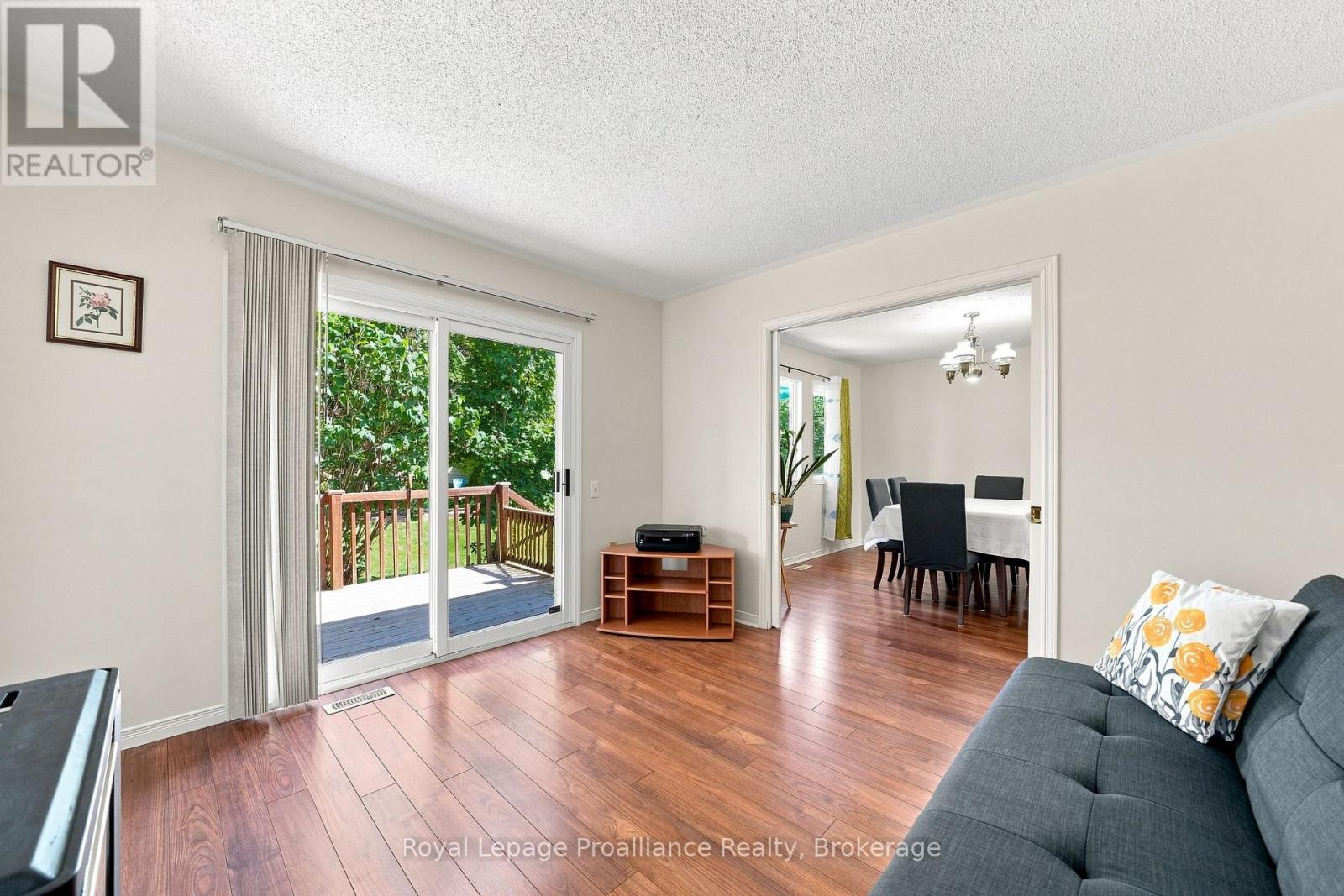 11 MONROE COURT, Prince Edward County (Wellington Ward) — photo 10