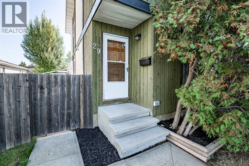 Listing photo – 29 Abbott Close, Red Deer