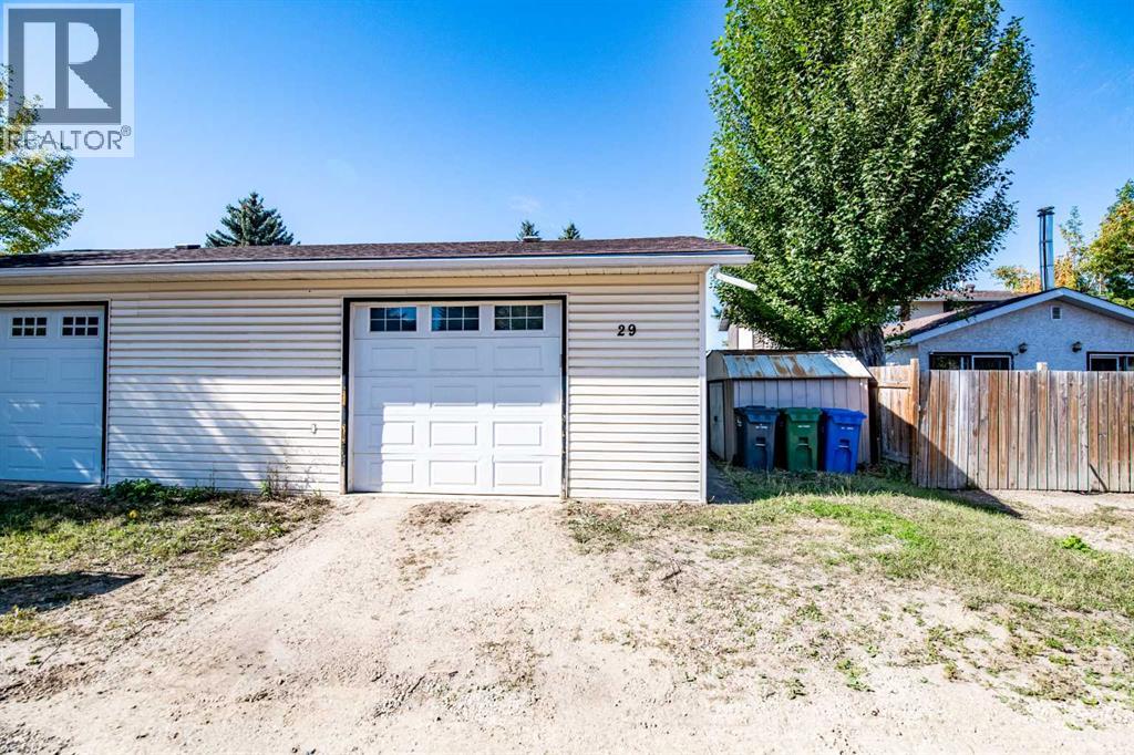 Listing photo – 29 Abbott Close, Red Deer