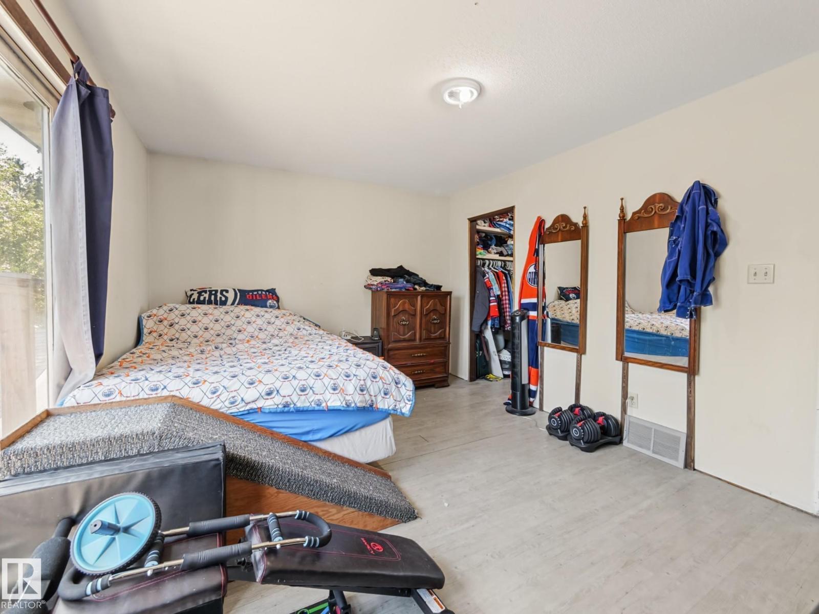3515 51 ST NW - 49