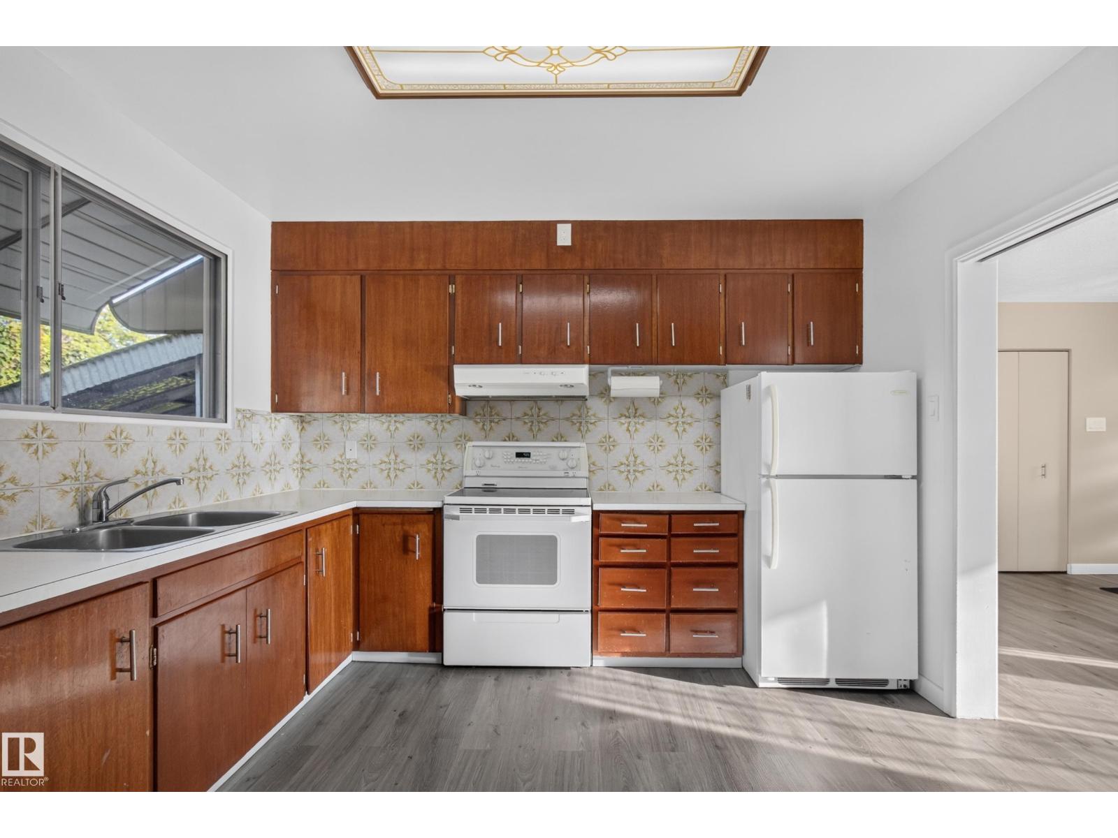 140 WILLOW ST - Image 11