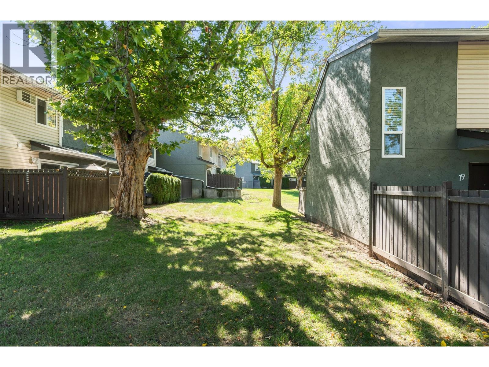 #19 1809 40 Avenue - 29