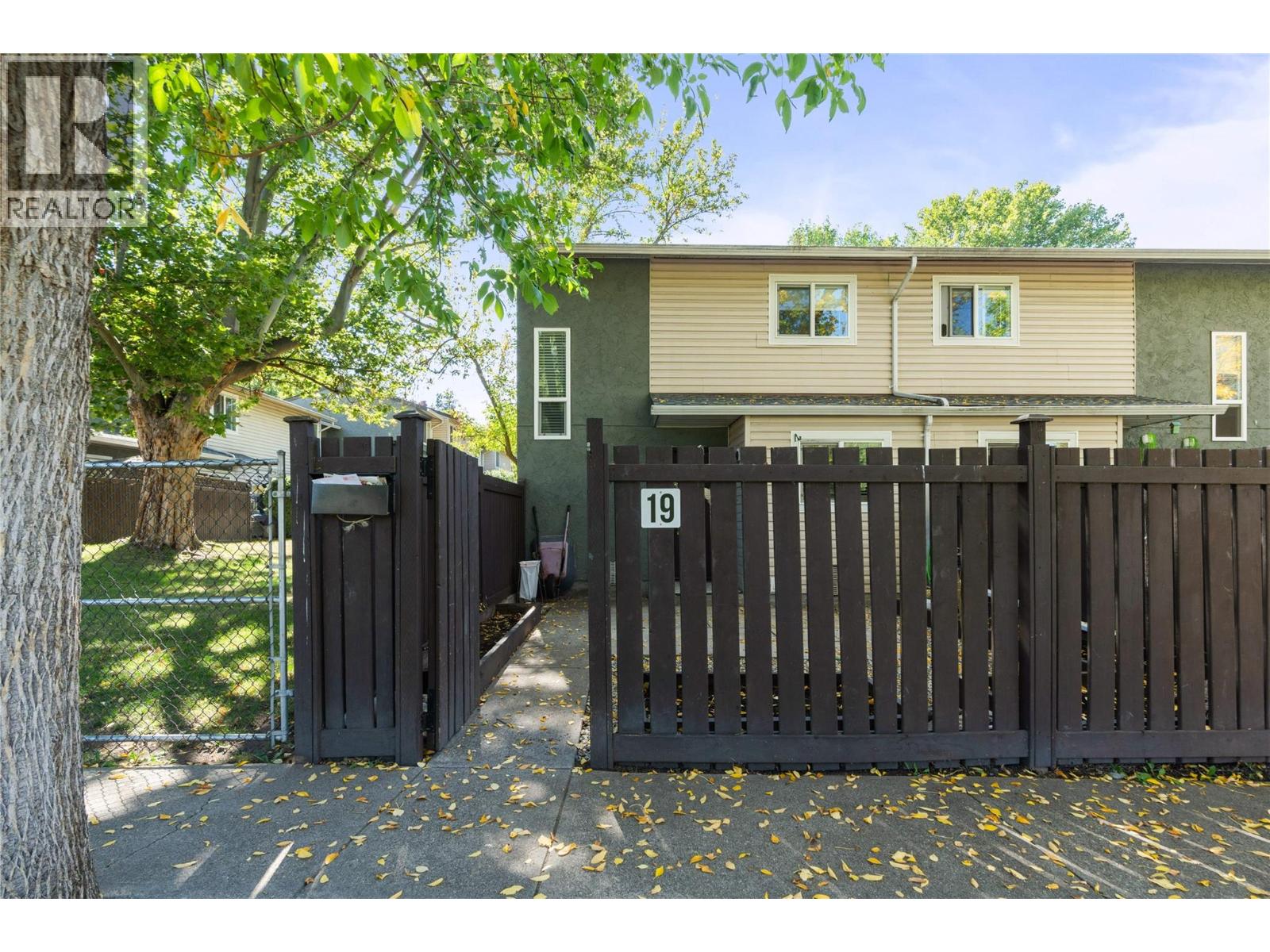 #19 1809 40 Avenue - 2