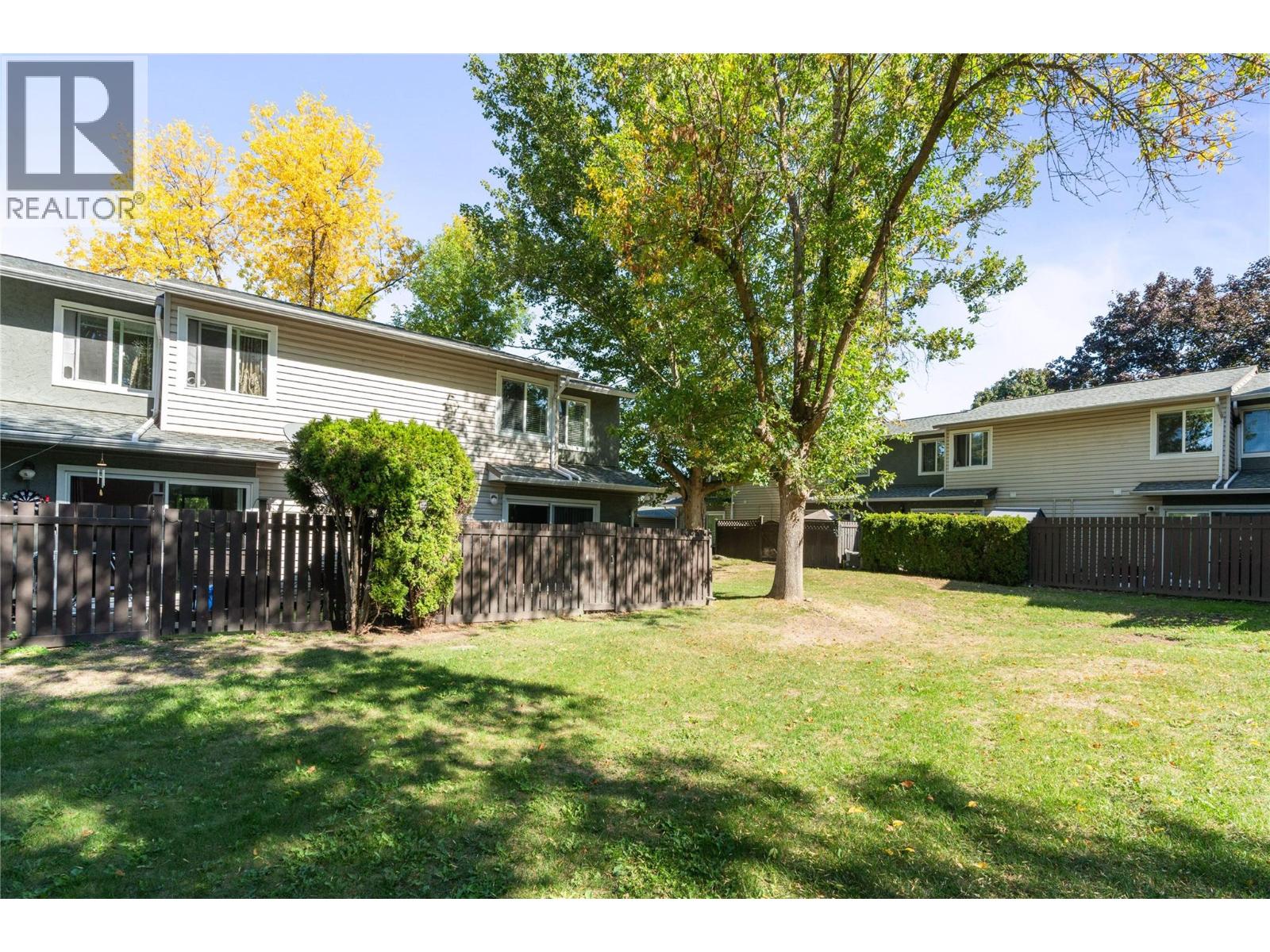 #19 1809 40 Avenue - 32